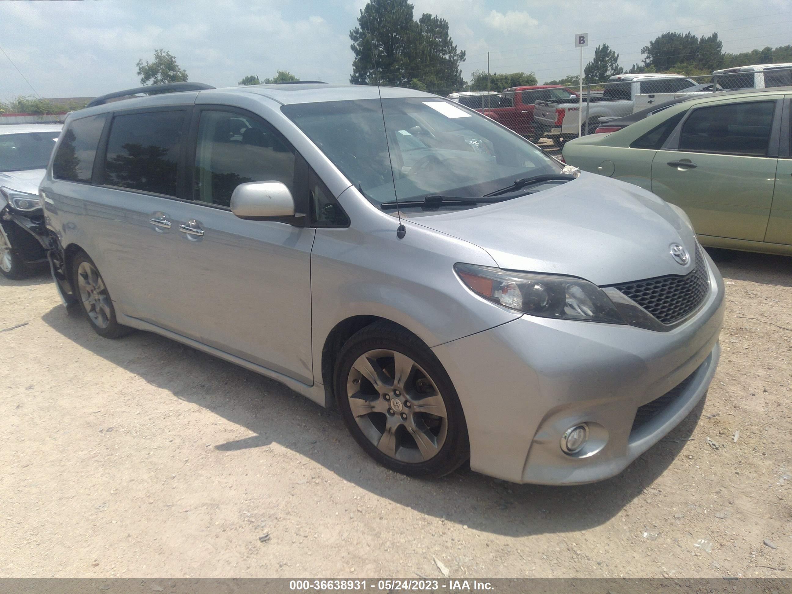 TOYOTA SIENNA 2014 5tdxk3dc7es497342