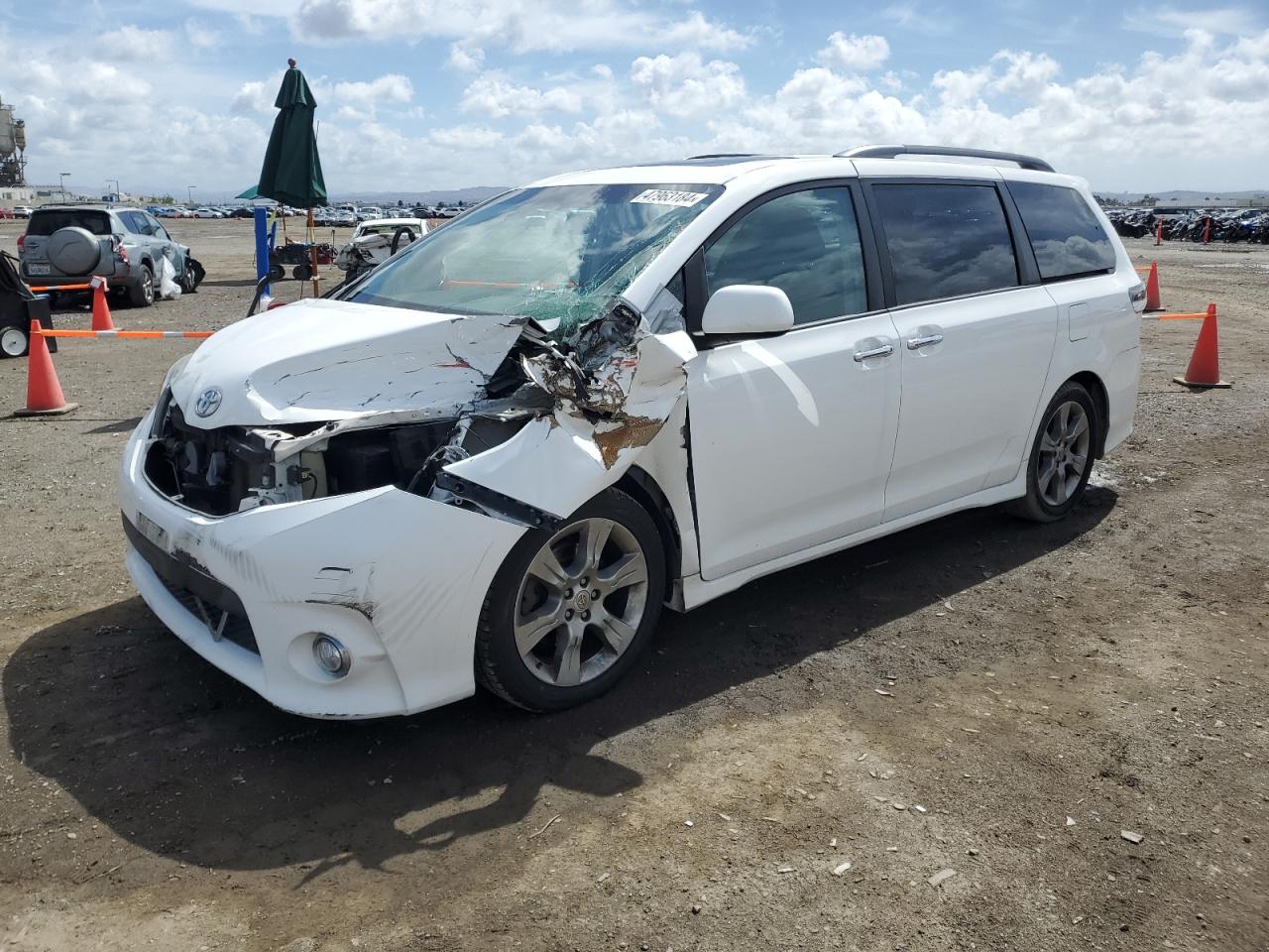 TOYOTA SIENNA 2014 5tdxk3dc8es427218