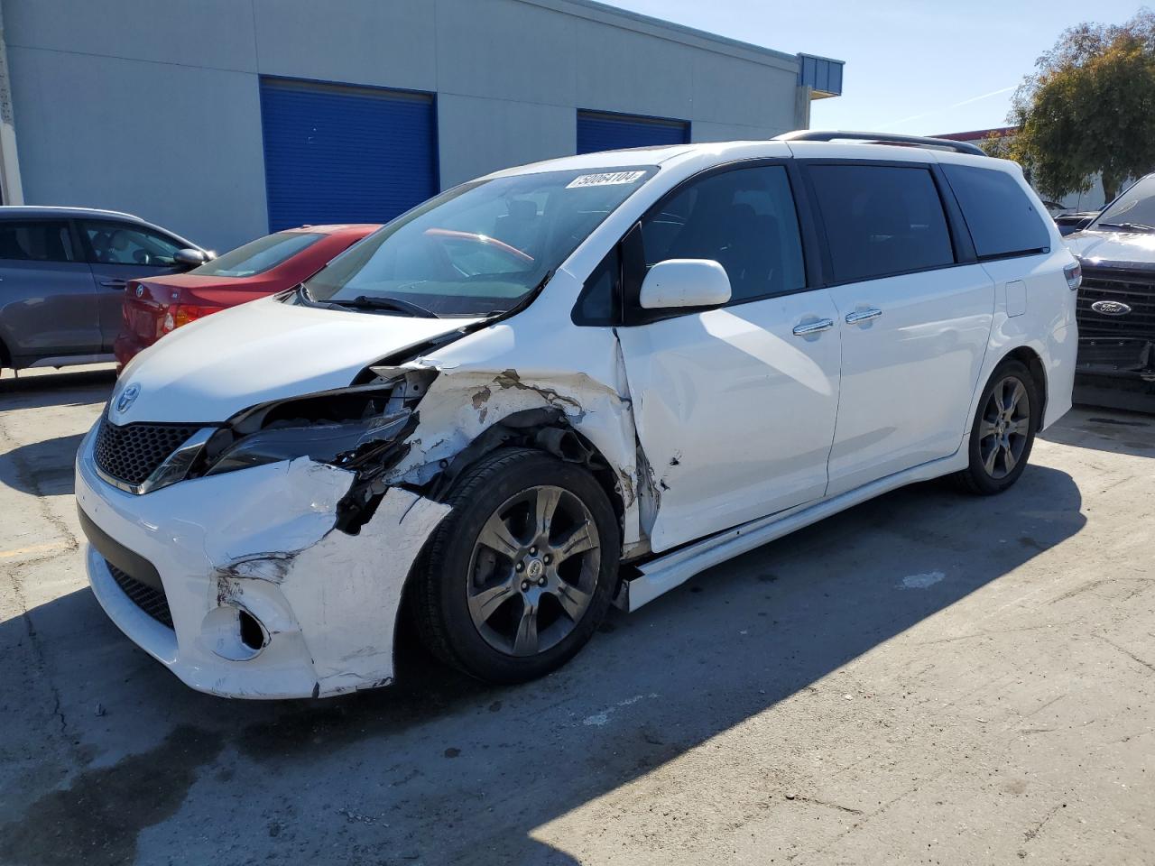 TOYOTA SIENNA 2016 5tdxk3dc8gs702265