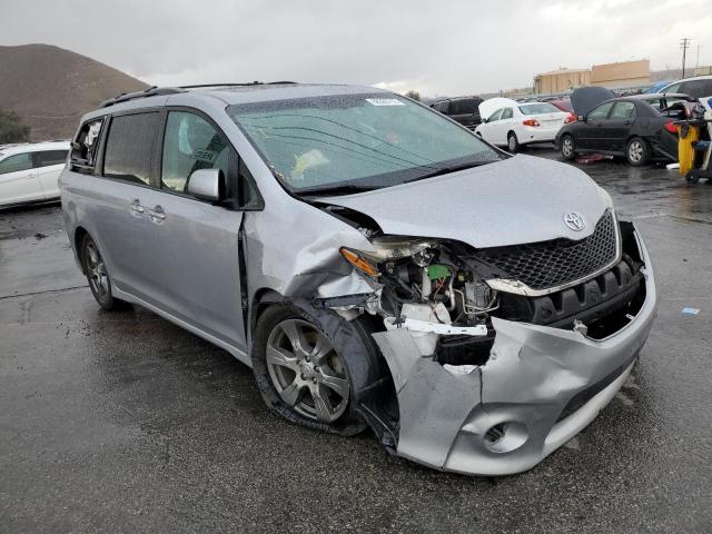 TOYOTA SIENNA SE 2017 5tdxz3dc3hs800360