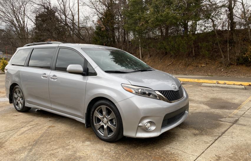 TOYOTA SIENNA SE 2017 5tdxz3dc3hs816204