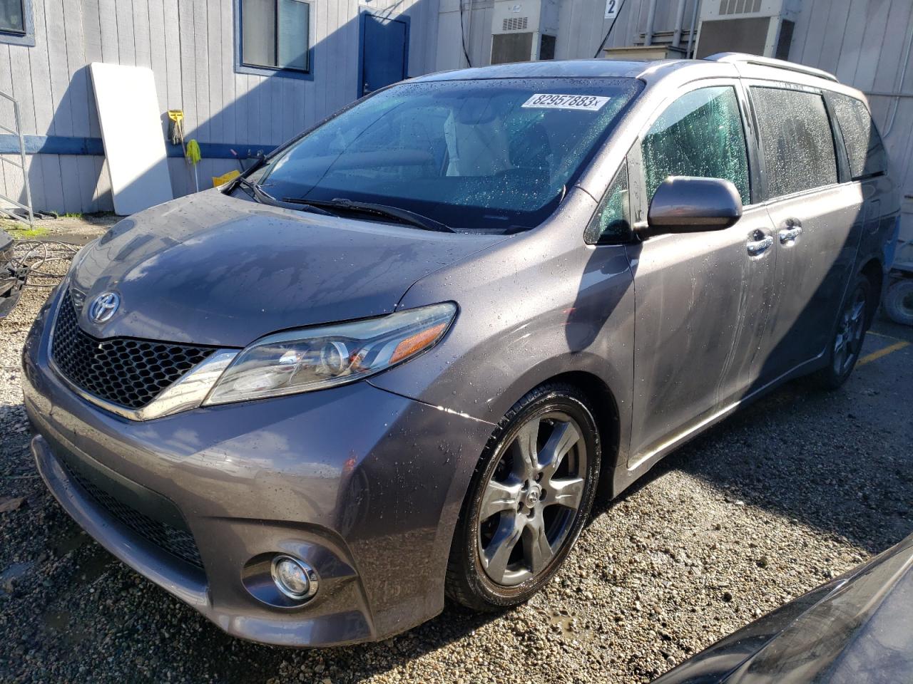 TOYOTA SIENNA 2017 5tdxz3dc5hs790401