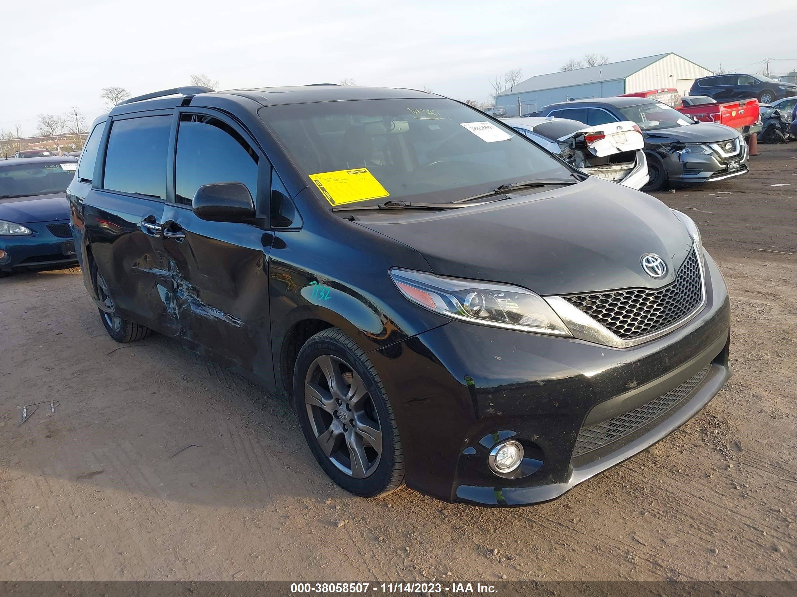 TOYOTA SIENNA 2017 5tdxz3dcxhs829385