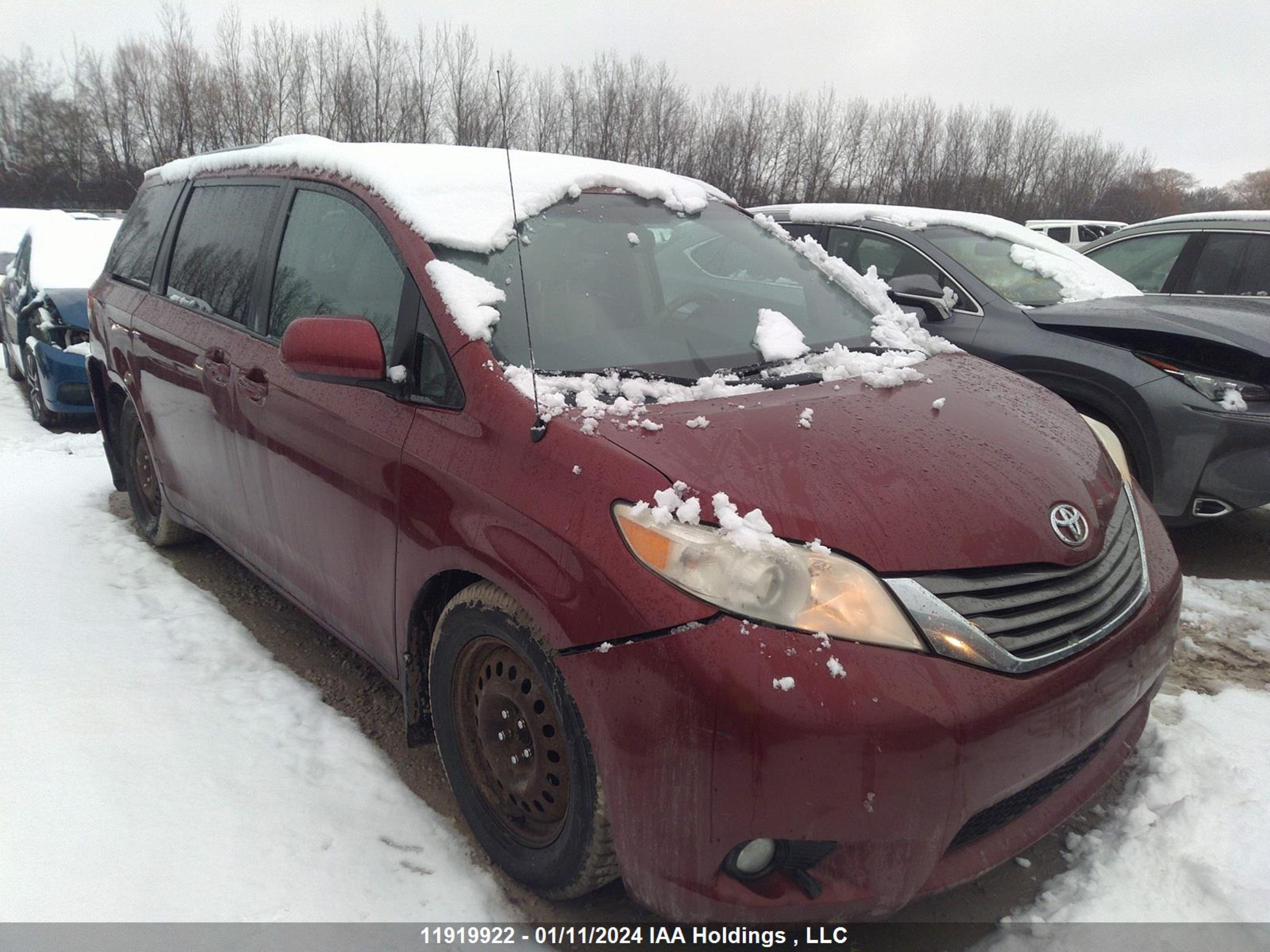 TOYOTA SIENNA 2011 5tdyk3dc0bs105897