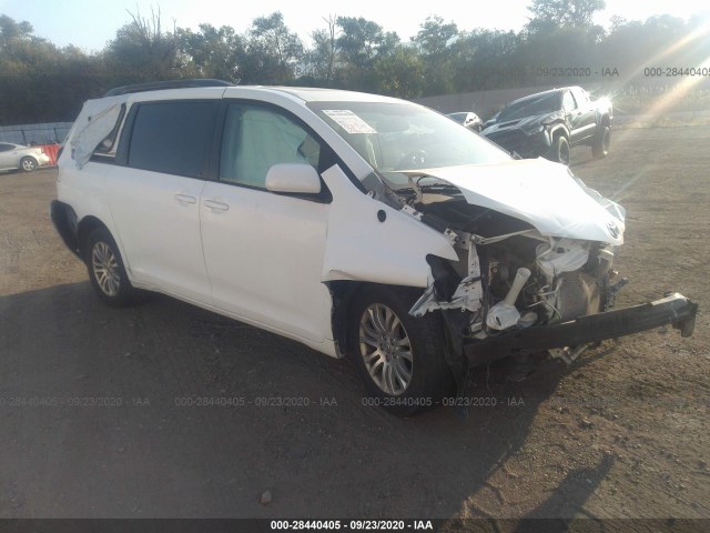 TOYOTA SIENNA 2011 5tdyk3dc0bs135370