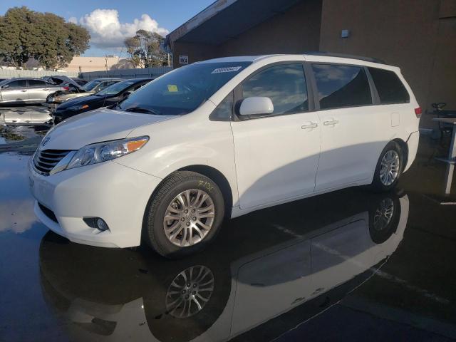 TOYOTA SIENNA XLE 2012 5tdyk3dc0cs251119