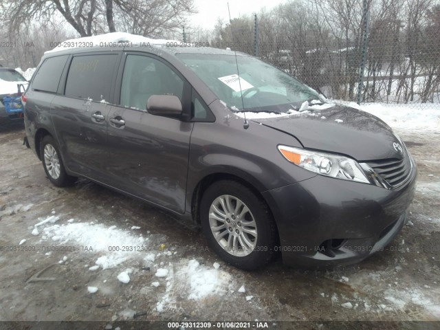 TOYOTA SIENNA 2013 5tdyk3dc0ds347625