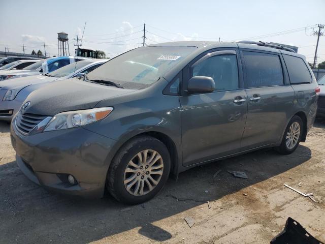 TOYOTA SIENNA XLE 2013 5tdyk3dc0ds402428