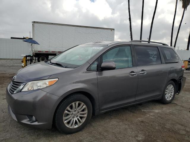 TOYOTA SIENNA XLE 2014 5tdyk3dc0es415665