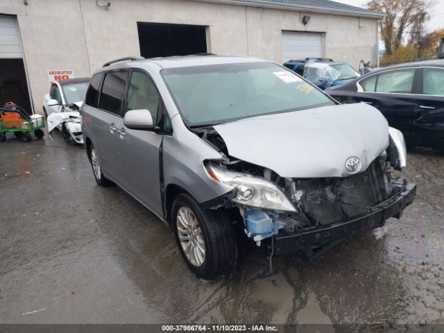 TOYOTA SIENNA 2015 5tdyk3dc0fs552316