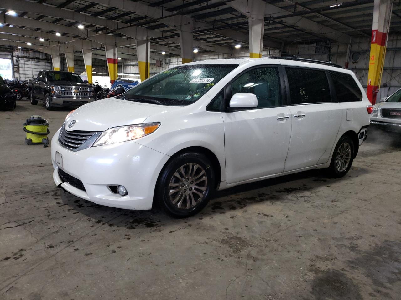 TOYOTA SIENNA 2015 5tdyk3dc0fs574221