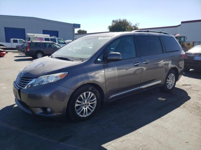 TOYOTA SIENNA XLE 2016 5tdyk3dc0gs752551