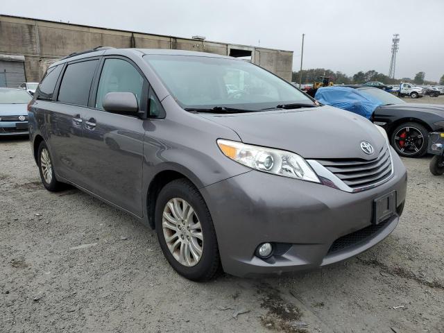 TOYOTA SIENNA XLE 2011 5tdyk3dc1bs010636