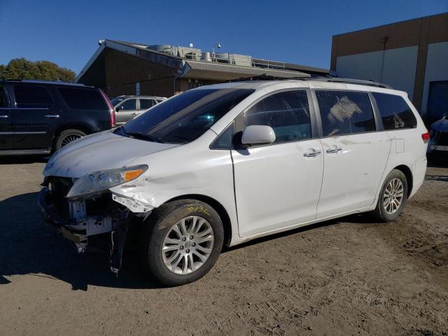 TOYOTA SIENNA XLE 2011 5tdyk3dc1bs155899