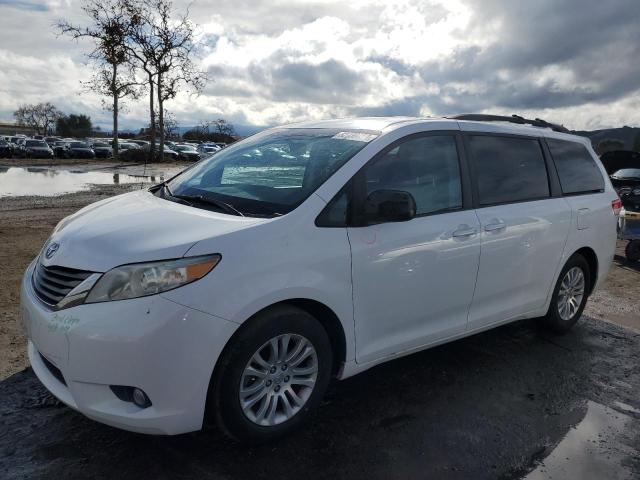 TOYOTA SIENNA XLE 2013 5tdyk3dc1ds283899