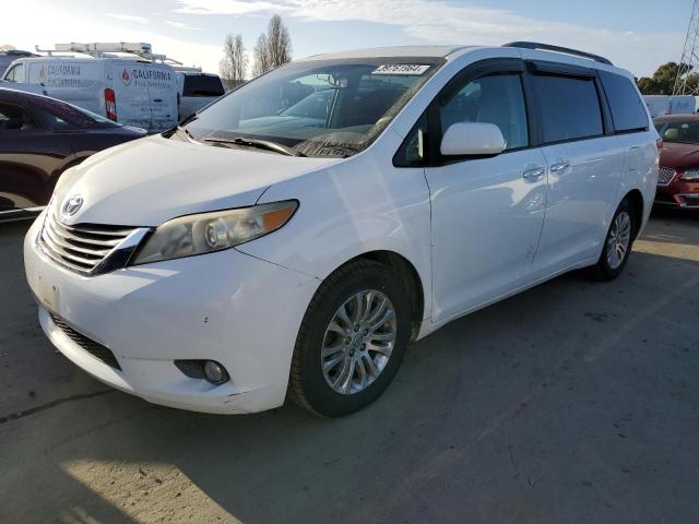 TOYOTA SIENNA XLE 2013 5tdyk3dc1ds302080