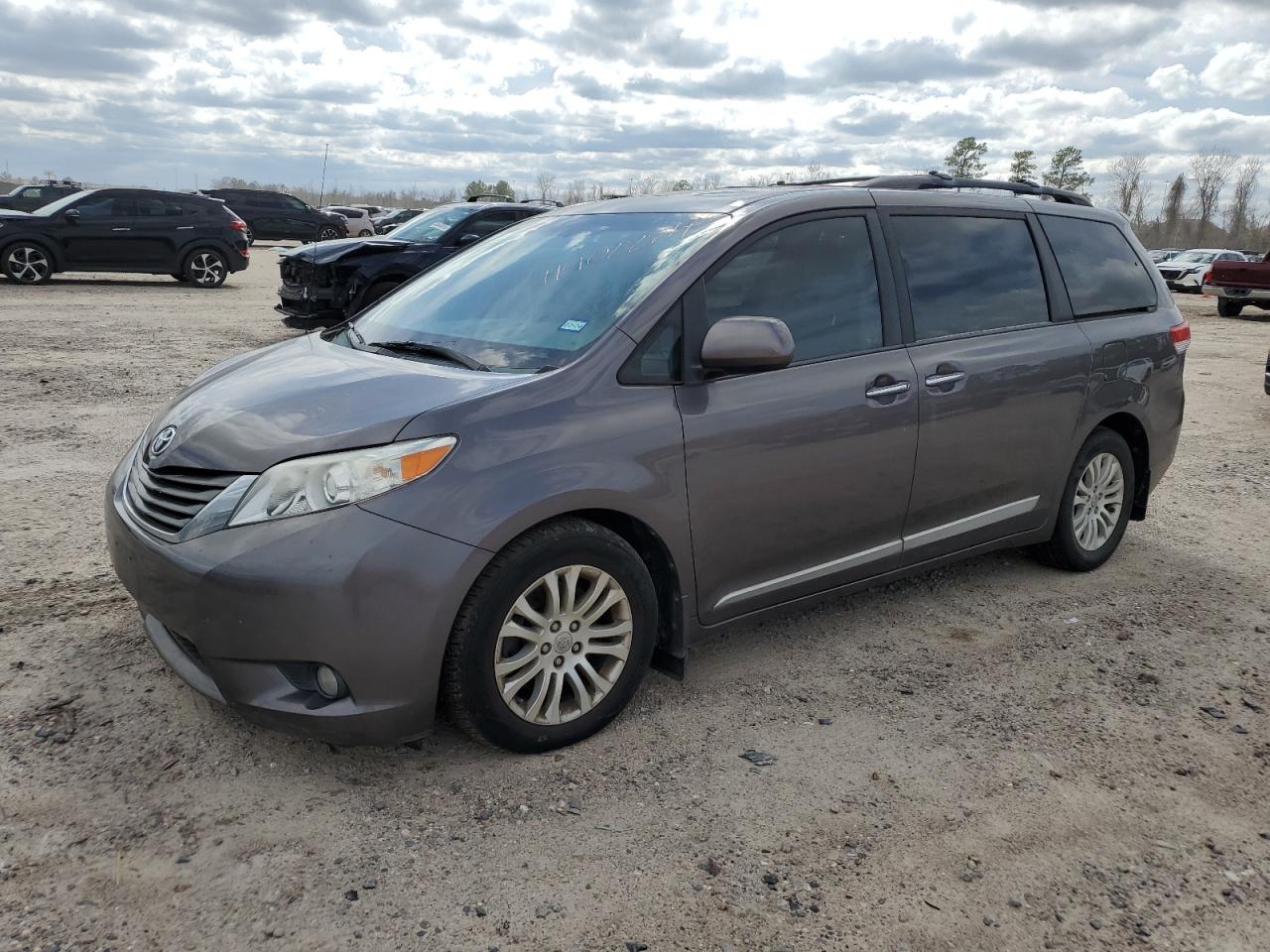 TOYOTA SIENNA 2013 5tdyk3dc1ds319994