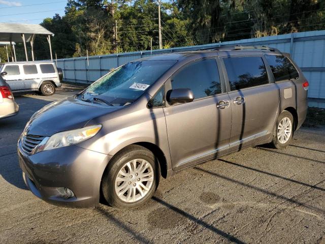 TOYOTA SIENNA XLE 2013 5tdyk3dc1ds332194