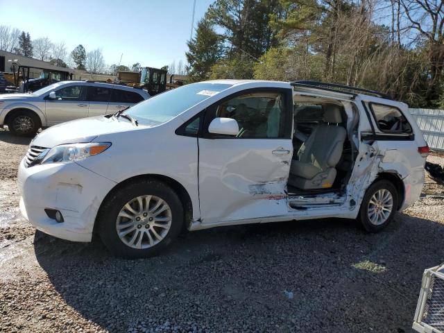 TOYOTA SIENNA XLE 2013 5tdyk3dc1ds336438