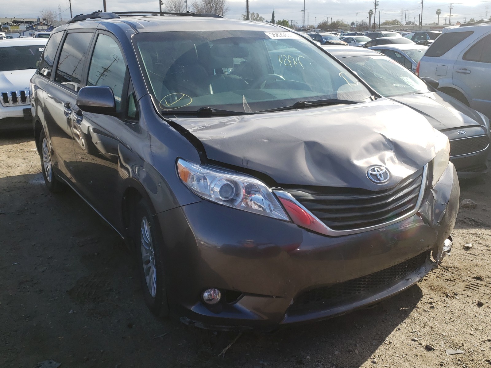 TOYOTA SIENNA XLE 2013 5tdyk3dc1ds394873