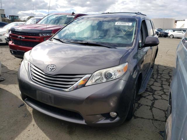 TOYOTA SIENNA XLE 2014 5tdyk3dc1es477737