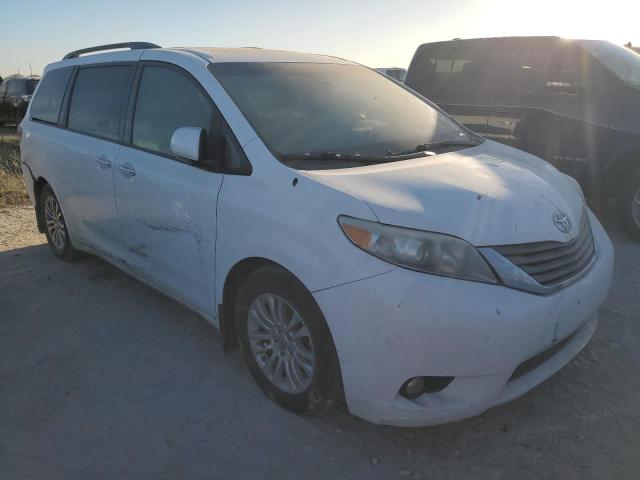 TOYOTA SIENNA XLE 2014 5tdyk3dc1es480055