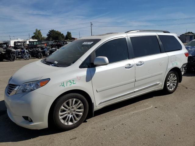 TOYOTA SIENNA XLE 2015 5tdyk3dc1fs666793