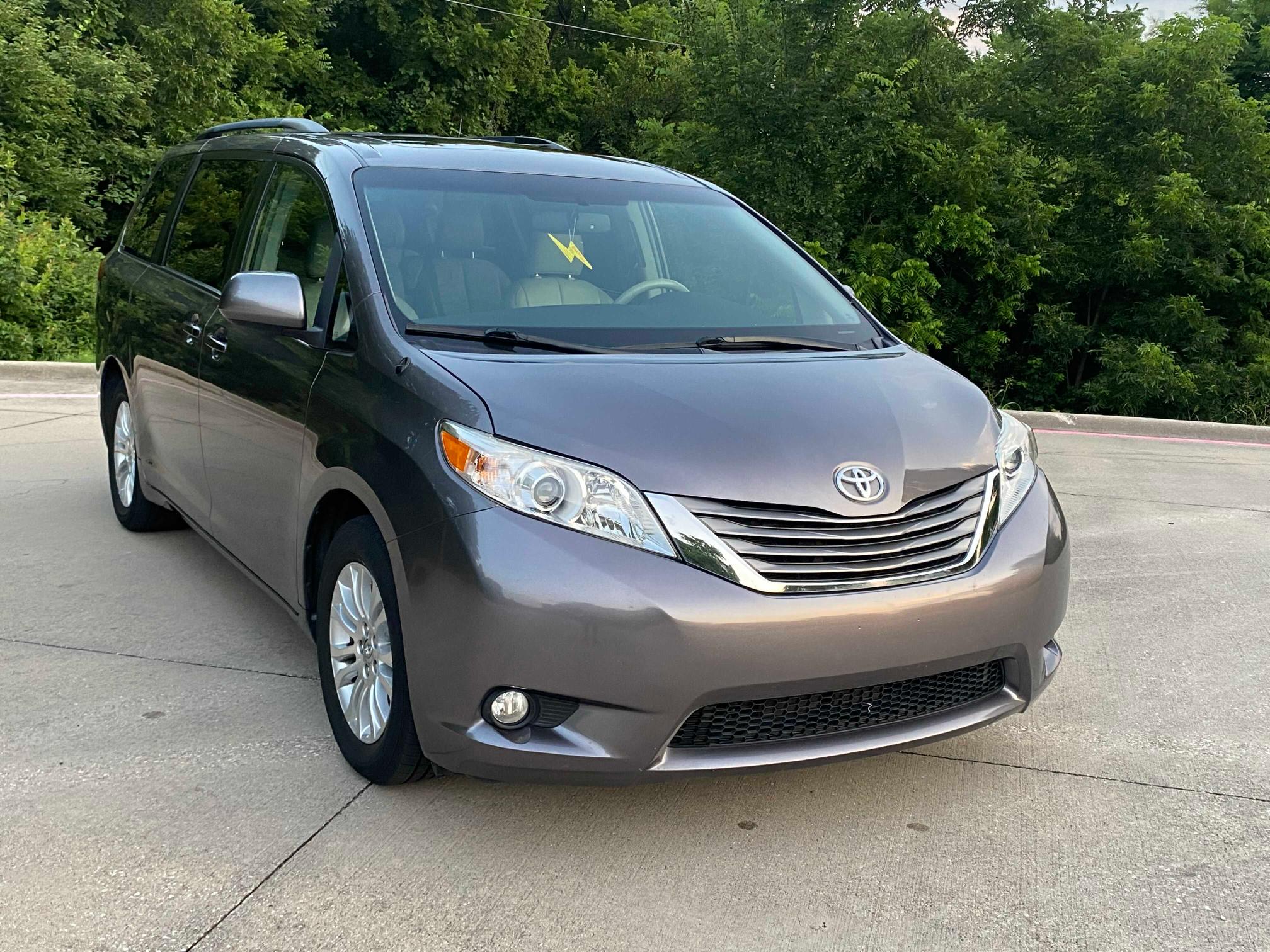 TOYOTA SIENNA XLE 2012 5tdyk3dc2cs181896