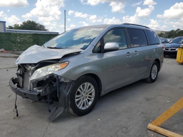 TOYOTA SIENNA XLE 2013 5tdyk3dc2ds316957