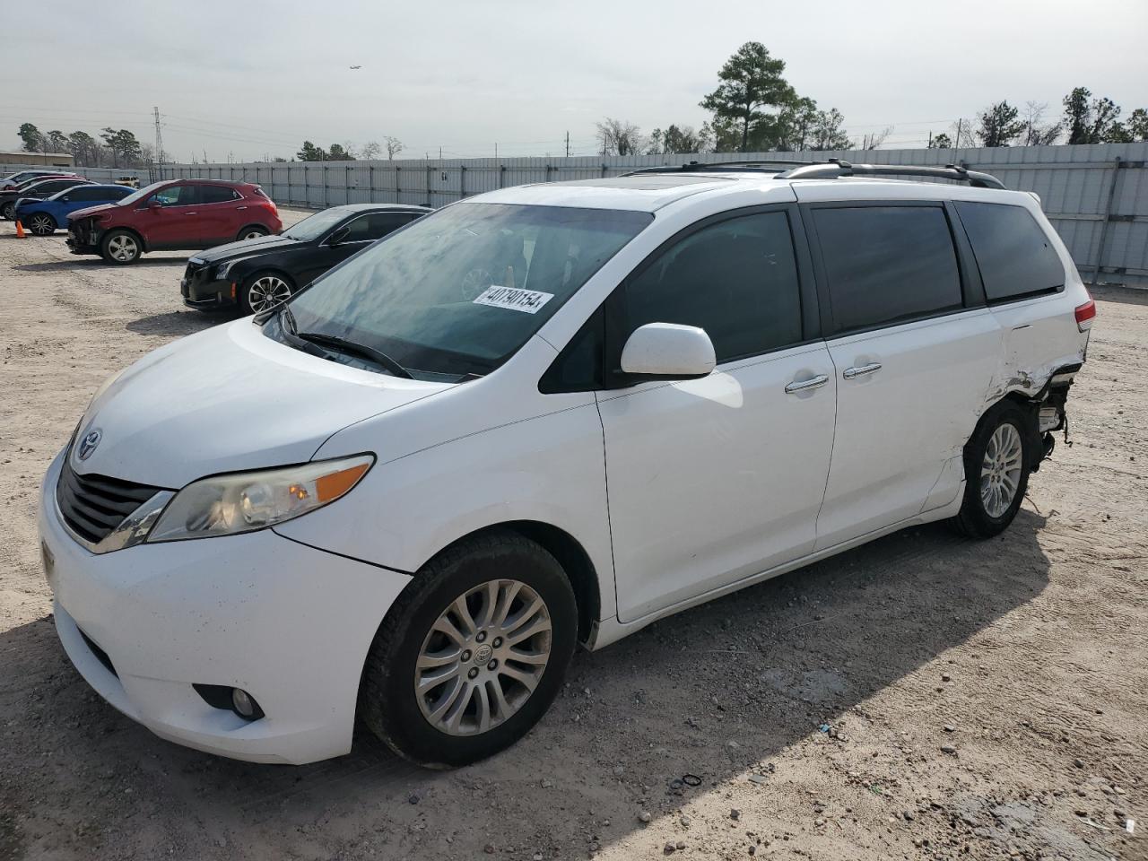 TOYOTA SIENNA 2014 5tdyk3dc2es425226