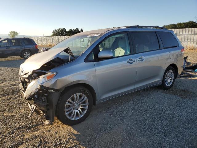 TOYOTA SIENNA XLE 2014 5tdyk3dc2es460767