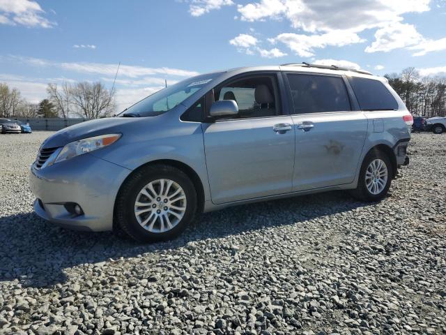 TOYOTA SIENNA XLE 2014 5tdyk3dc2es499827