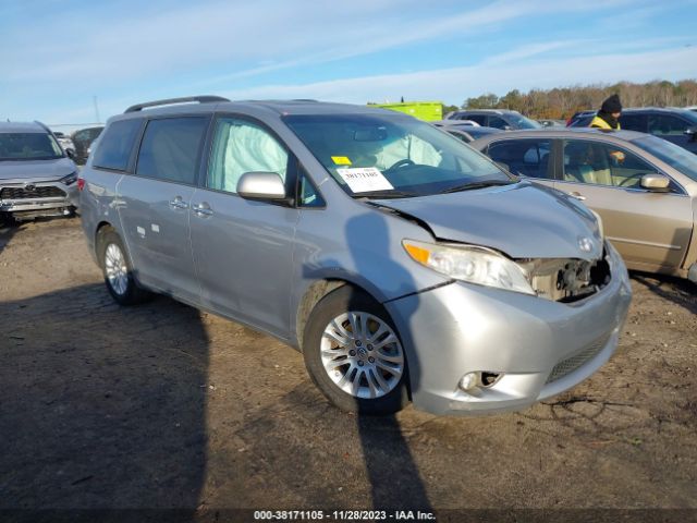 TOYOTA SIENNA 2015 5tdyk3dc2fs555282