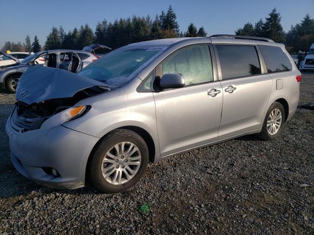 TOYOTA SIENNA XLE 2015 5tdyk3dc2fs625119