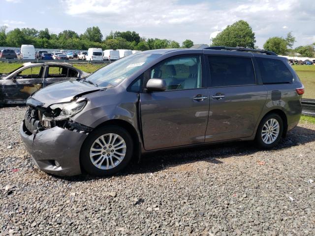 TOYOTA SIENNA XLE 2015 5tdyk3dc2fs656810