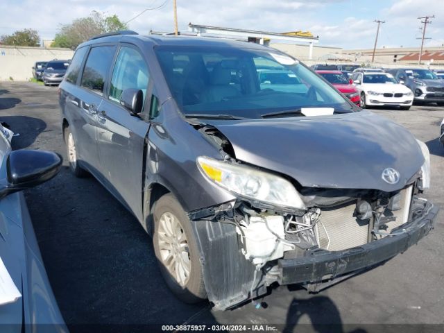 TOYOTA SIENNA 2015 5tdyk3dc2fs684137