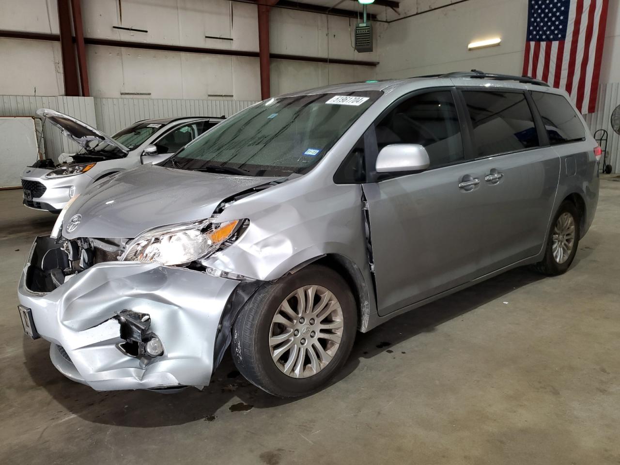 TOYOTA SIENNA 2011 5tdyk3dc3bs037904