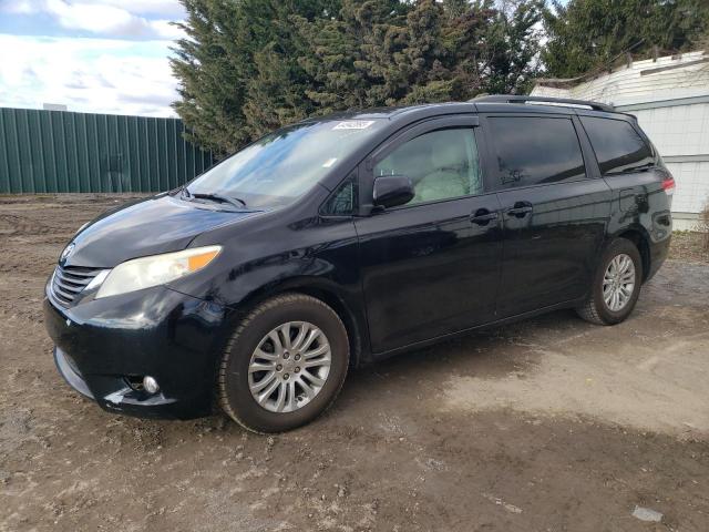 TOYOTA SIENNA XLE 2011 5tdyk3dc3bs040303