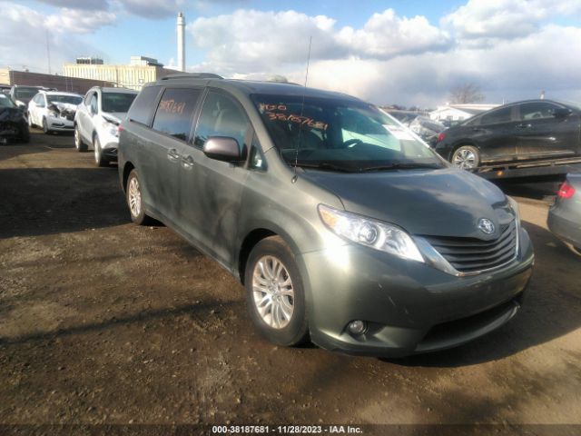 TOYOTA SIENNA 2011 5tdyk3dc3bs053892