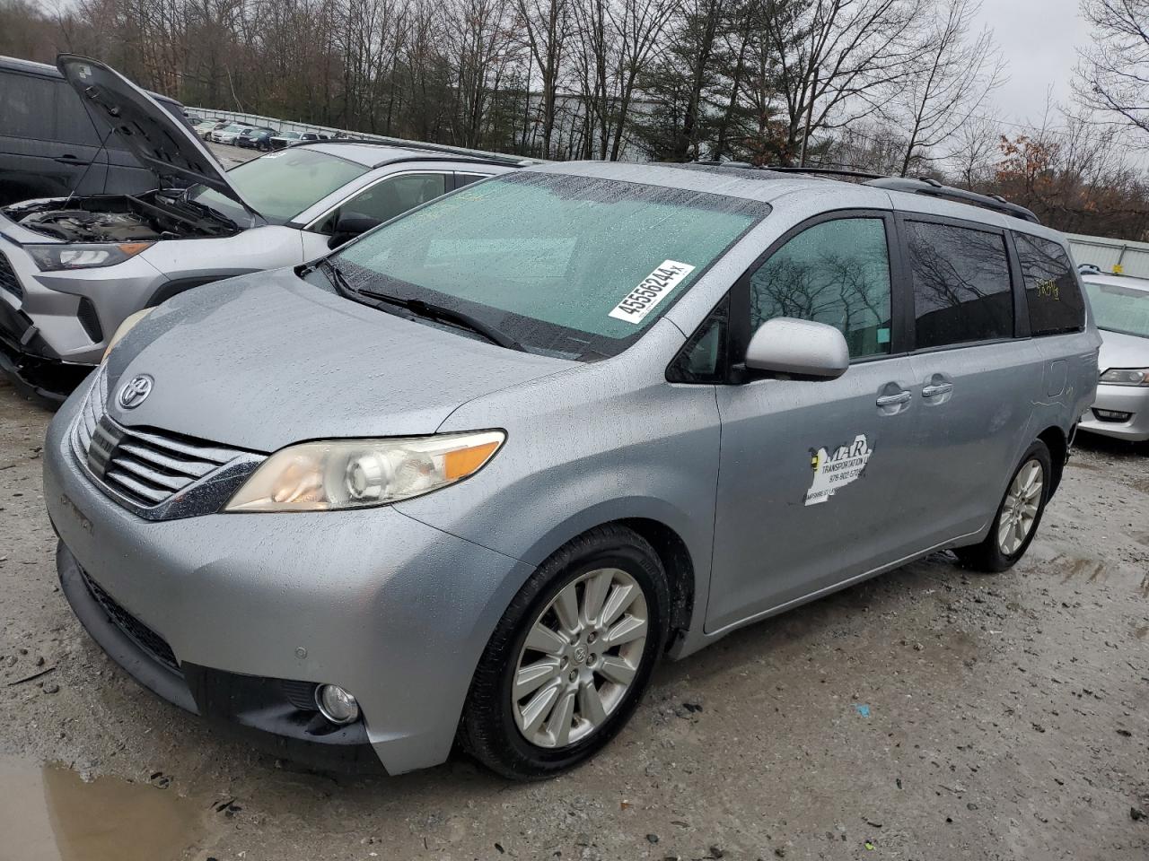 TOYOTA SIENNA 2011 5tdyk3dc3bs114156