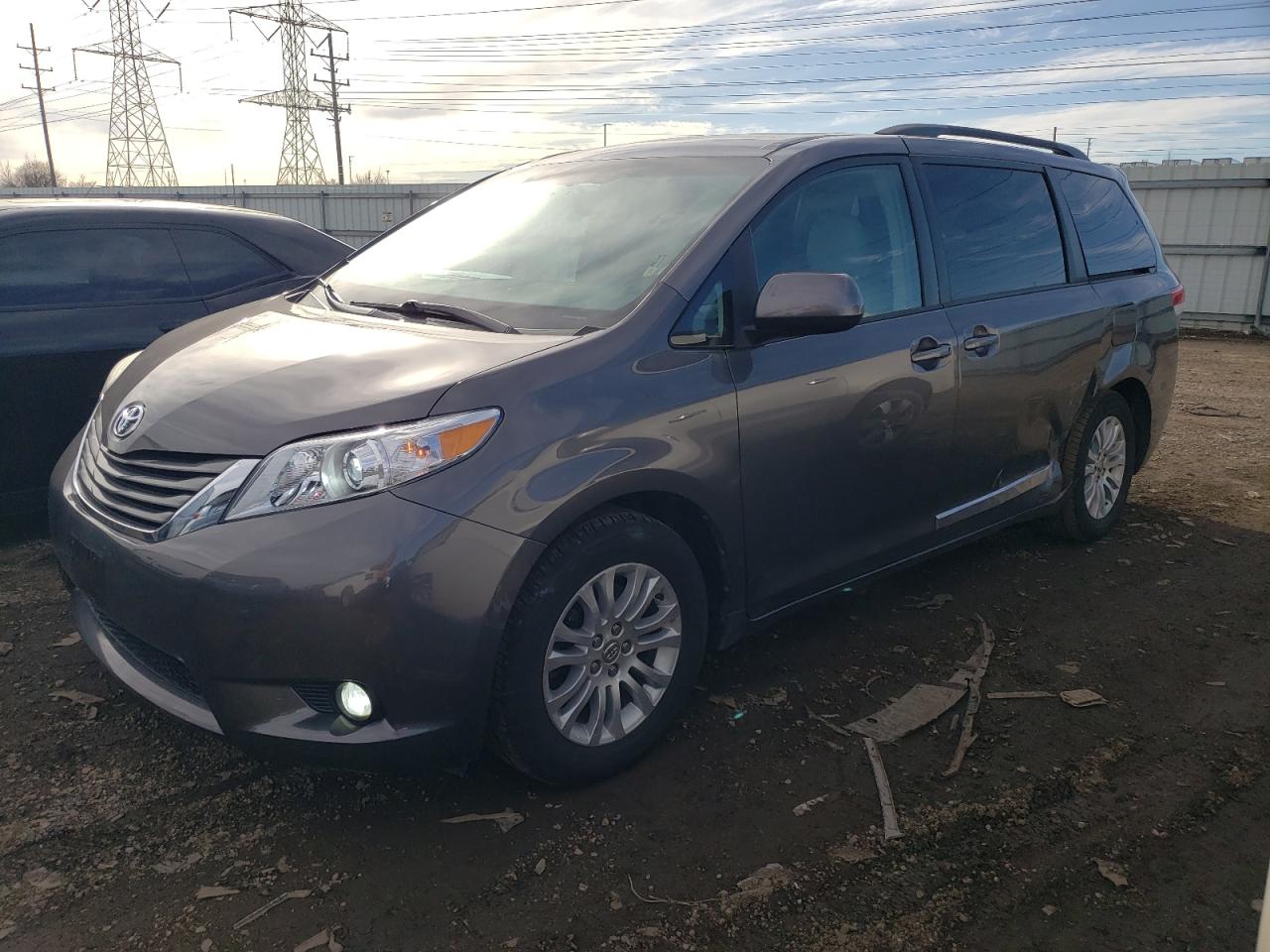 TOYOTA SIENNA 2011 5tdyk3dc3bs147478