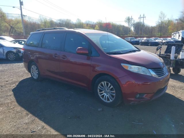 TOYOTA SIENNA 2011 5tdyk3dc3bs159100