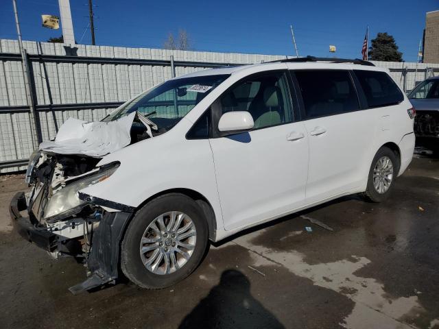 TOYOTA SIENNA XLE 2013 5tdyk3dc3ds309211