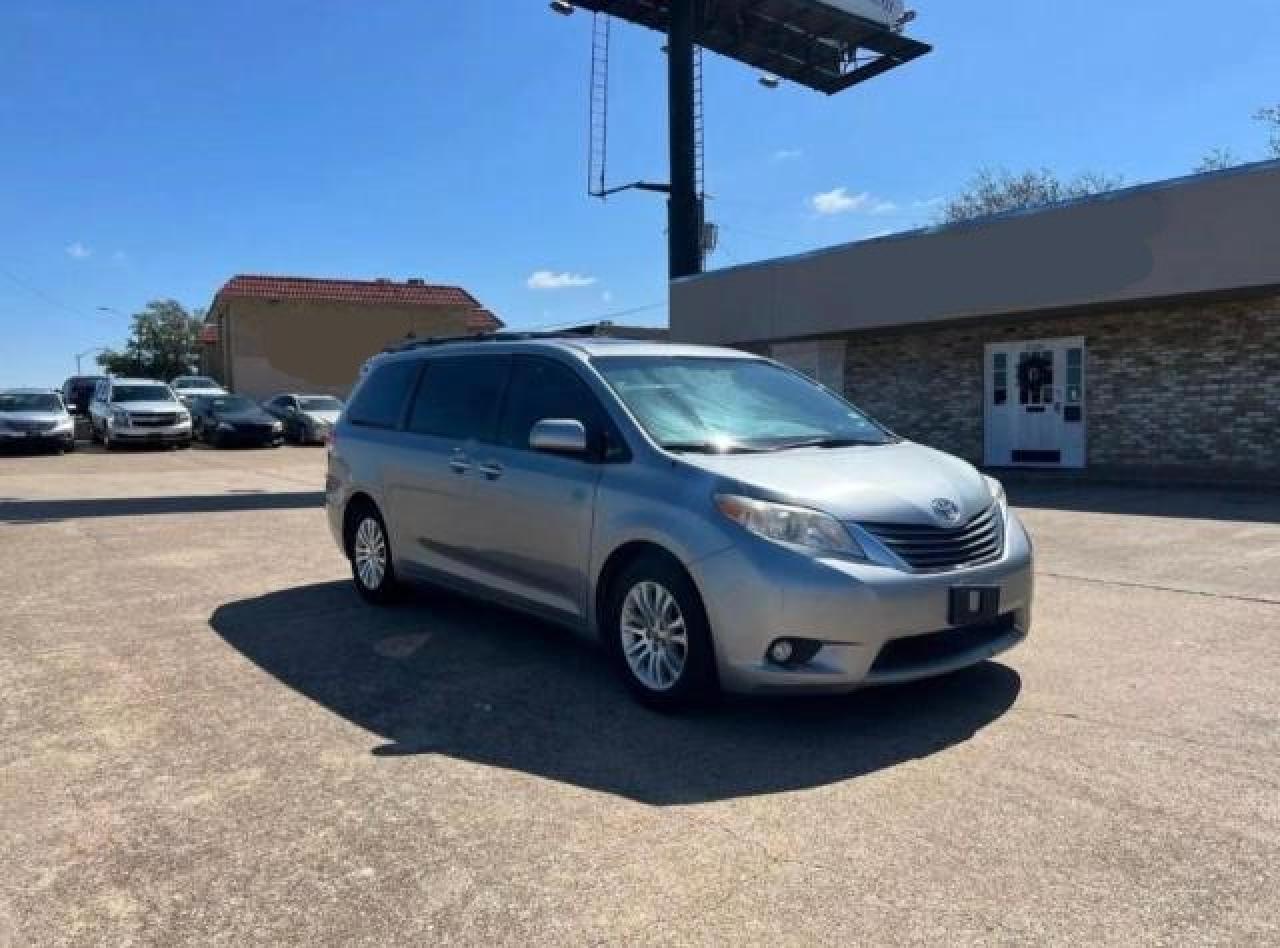 TOYOTA SIENNA 2013 5tdyk3dc3ds320175