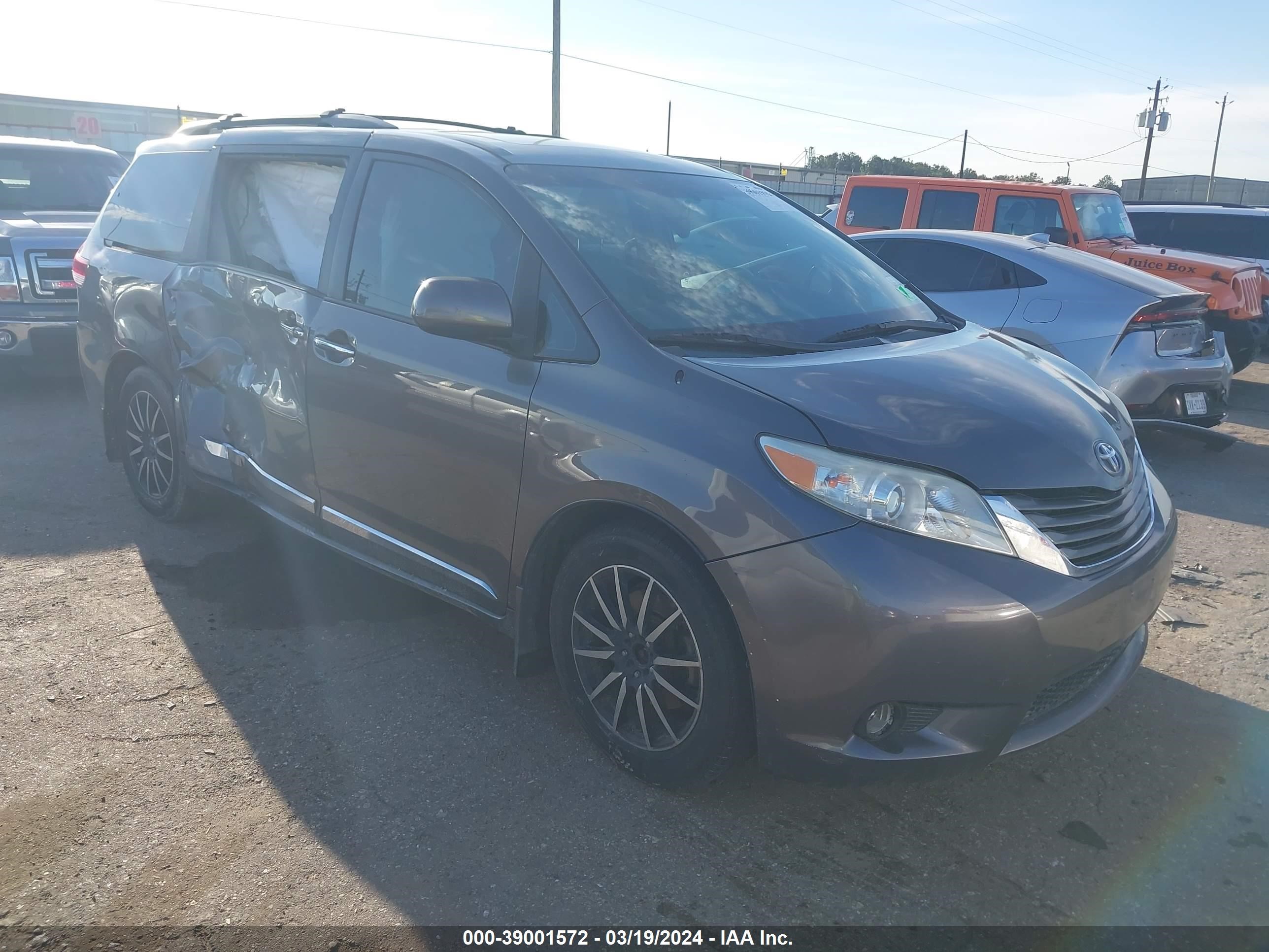 TOYOTA SIENNA 2013 5tdyk3dc3ds398603