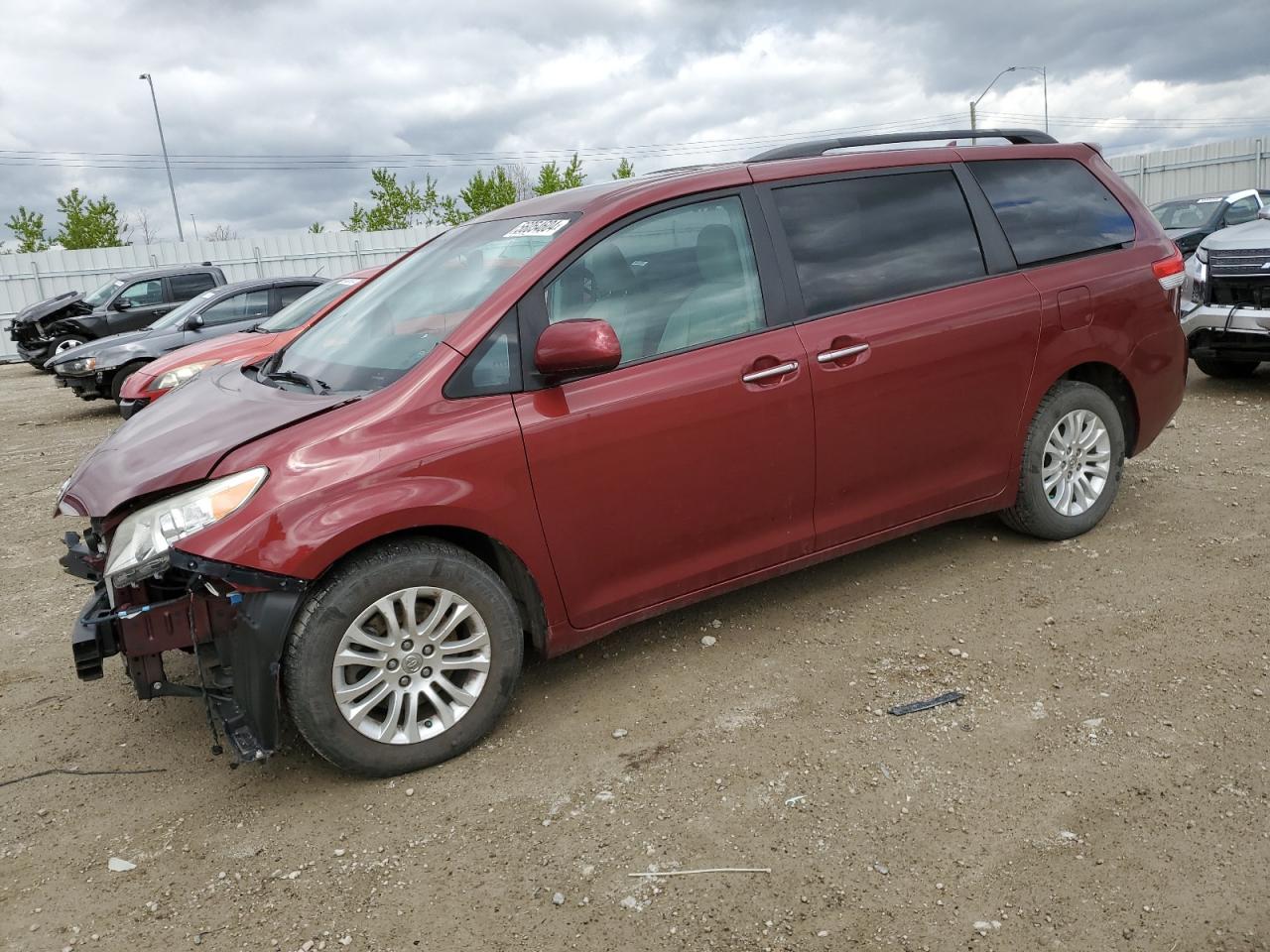 TOYOTA SIENNA 2014 5tdyk3dc3es419029