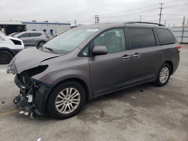 TOYOTA SIENNA XLE 2014 5tdyk3dc3es493874