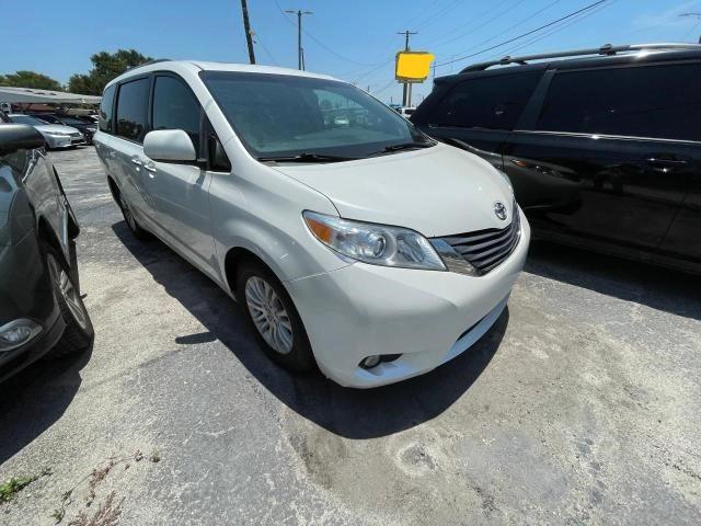 TOYOTA SIENNA XLE 2015 5tdyk3dc3fs580367