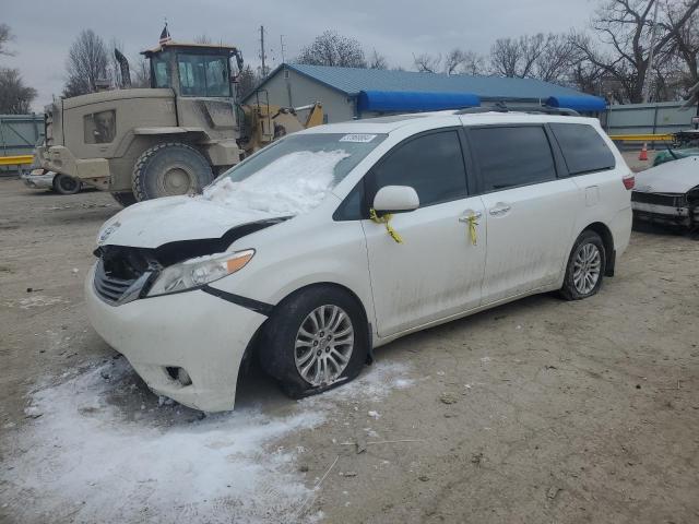 TOYOTA SIENNA XLE 2015 5tdyk3dc3fs661658