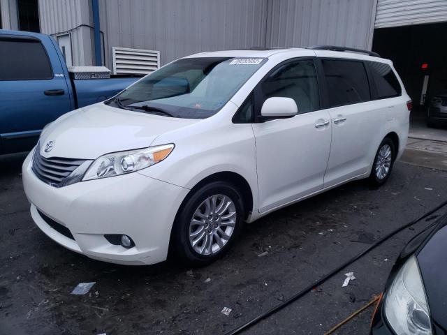 TOYOTA SIENNA XLE 2015 5tdyk3dc3fs664267